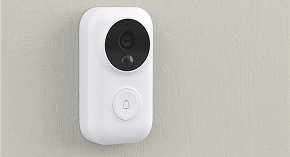 видеокамера создает материалы в формате HD 720p